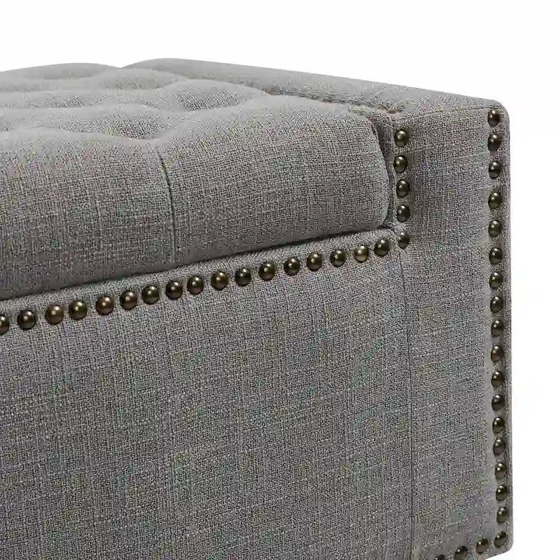 Banc de rangement Felix Classic capitonné avec garnitures cloutées par HULALA HOME