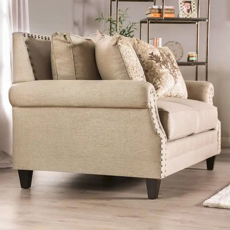 Canapé deux places rembourré traditionnel Qyn en bois massif beige de Furniture of America