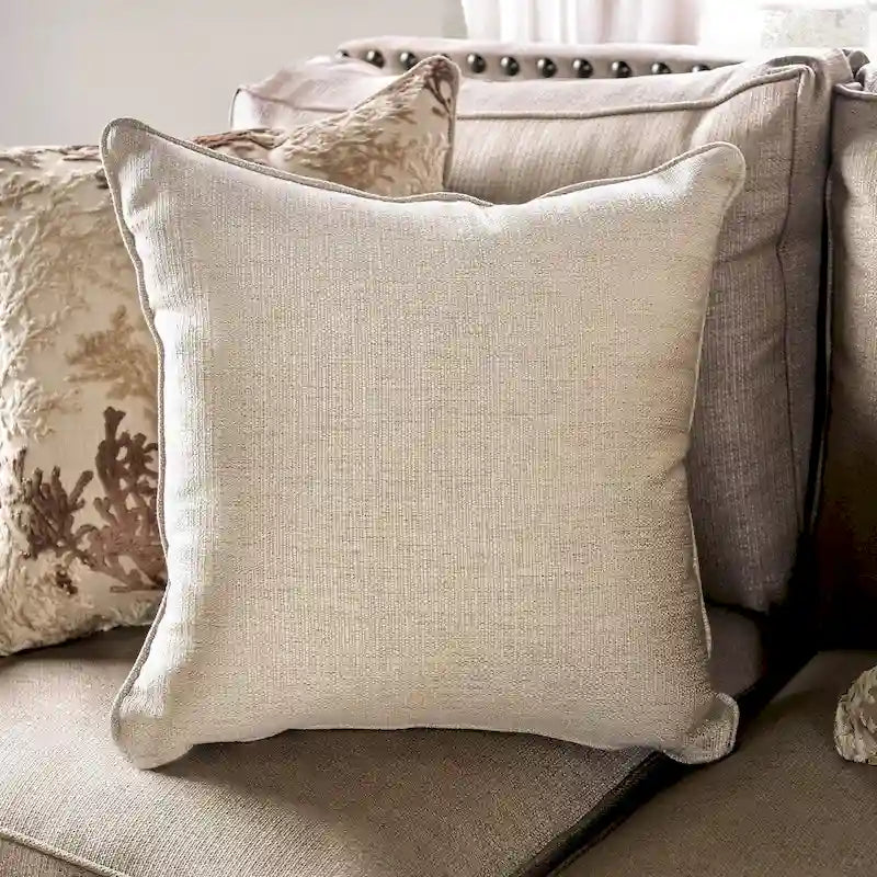 Canapé deux places rembourré traditionnel Qyn en bois massif beige de Furniture of America