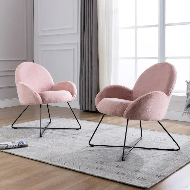 Fauteuil d'appoint moderne Corvus Rowen avec accoudoirs, revêtu de polaire.