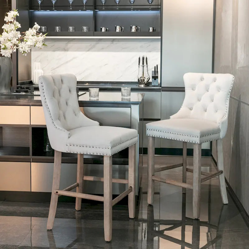 Tabourets de bar recouverts de velours