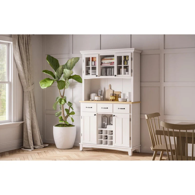 Buffet Homestyles, buffet blanc cassé avec vaisselier et plateau en bois