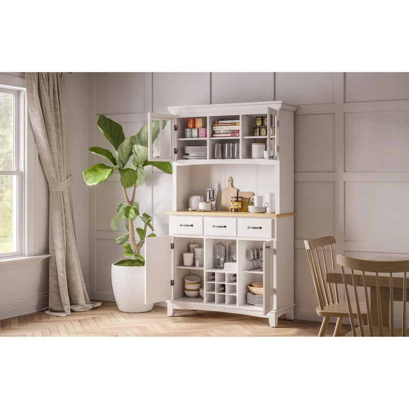 Buffet Homestyles, buffet blanc cassé avec vaisselier et plateau en bois