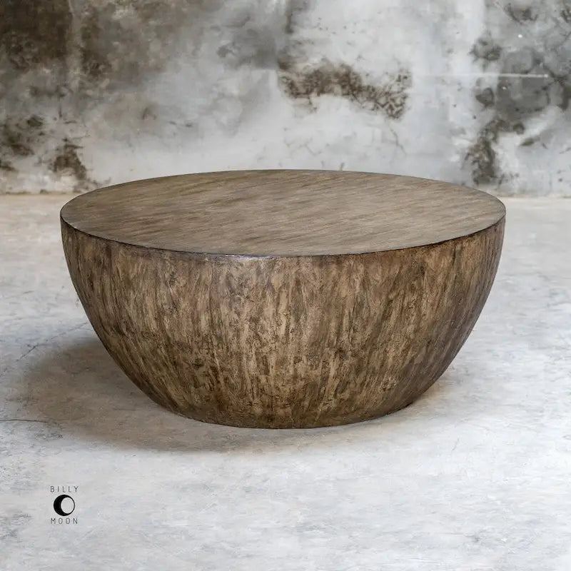 Table basse ronde en noyer vieilli Uttermost Lark