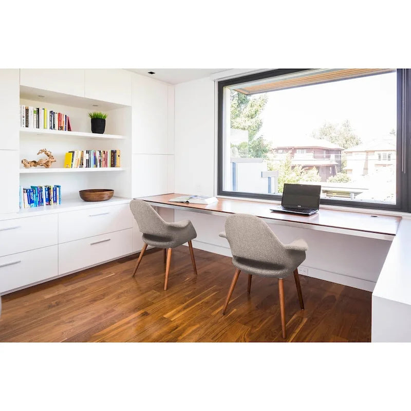 Ensemble de 2 fauteuils modernes en tissu bio avec pieds en bois brun noyer foncé, parfaits pour la salle à manger, le bureau ou comme fauteuil d'appoint.