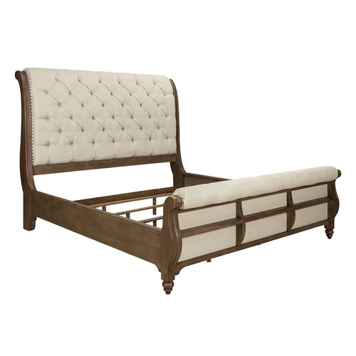 Ensemble de chambre à coucher style ferme américaine comprenant un lit traîneau, une commode, un miroir et une table de chevet