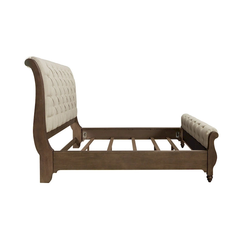Ensemble de chambre à coucher style ferme américaine comprenant un lit traîneau, une commode, un miroir et une table de chevet