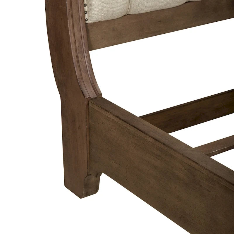 Ensemble de chambre à coucher style ferme américaine comprenant un lit traîneau, une commode, un miroir et une table de chevet