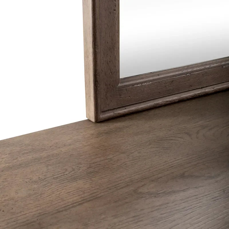 Ensemble de chambre à coucher style ferme américaine comprenant un lit traîneau, une commode, un miroir et une table de chevet