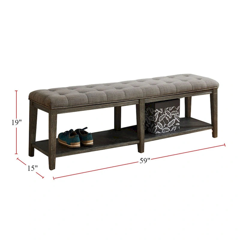 Banc en bois avec assise capitonnée.