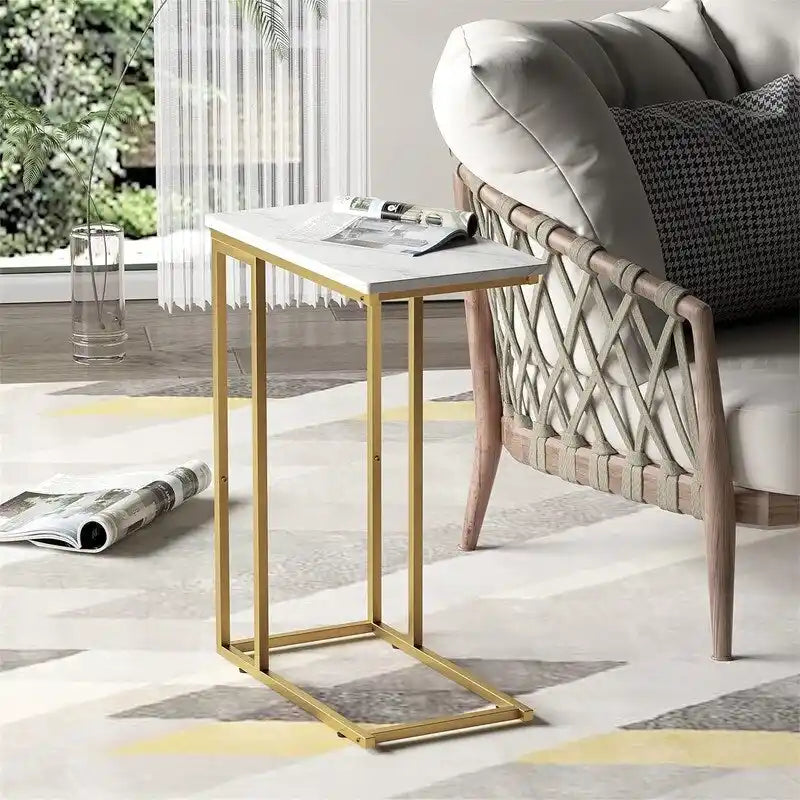 Petite table d'appoint en forme de C - 10 cm de profondeur x 18,1 cm de largeur x 25 cm de hauteur
