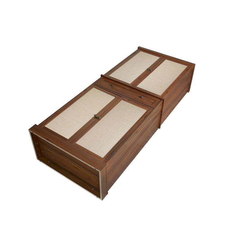Armoire à 4 portes avec 1 tiroir et 4 étagères intérieures réglables.