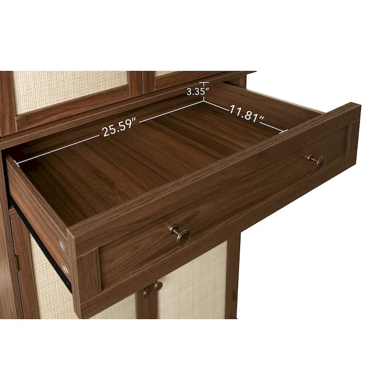 Armoire à 4 portes avec 1 tiroir et 4 étagères intérieures réglables.