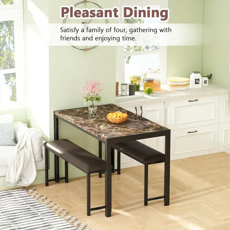 Ensemble de salle à manger 3 pièces en faux marbre, comprenant une table et deux bancs en similicuir pour la salle à manger ou le coin repas.