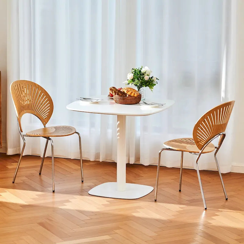 Table de salle à manger carrée tulipe 32