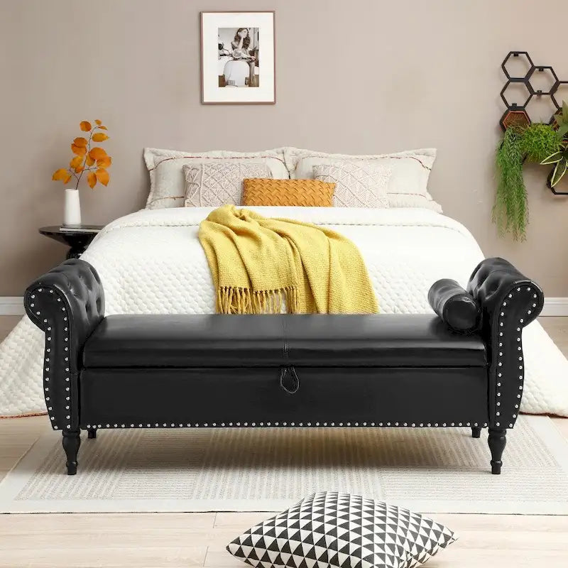 Pouf de rangement en cuir 63 cm avec 1 coussin, charnière de sécurité et boutons, capitonné et clouté