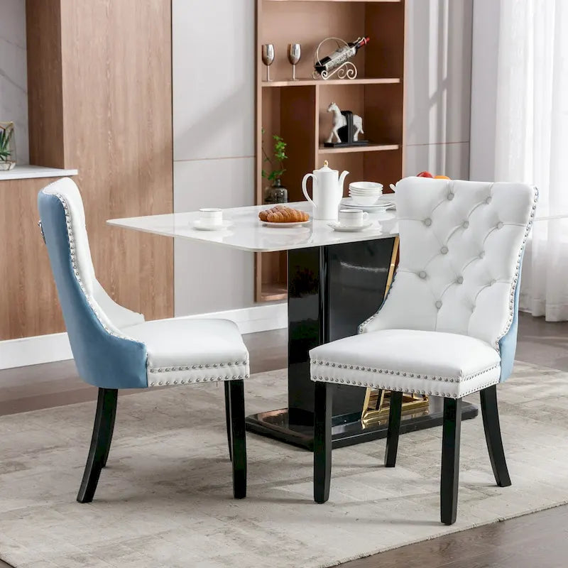 Ensemble de 2 chaises de salle à manger rembourrées en PU et velours avec garniture cloutée et pieds en bois